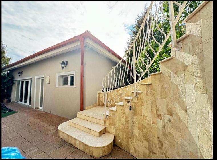 Casă individuală cu 6 camere cu Canalizare în Livezeni