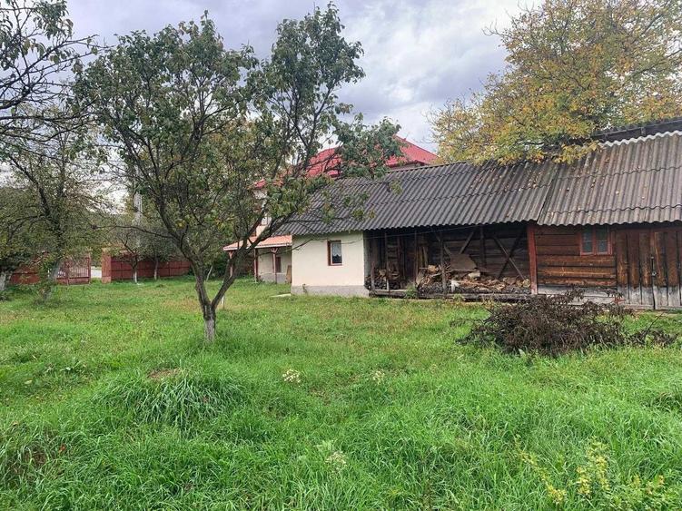 Casă cu 4 camere în Stâlpeni