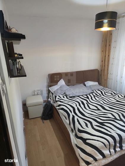 Apartament cu 2 camere semidecomandat în Craiovița Nouă