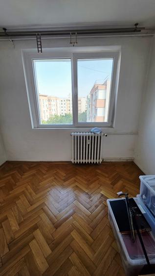 Apartament cu 2 camere decomandat în Teiul Doamnei