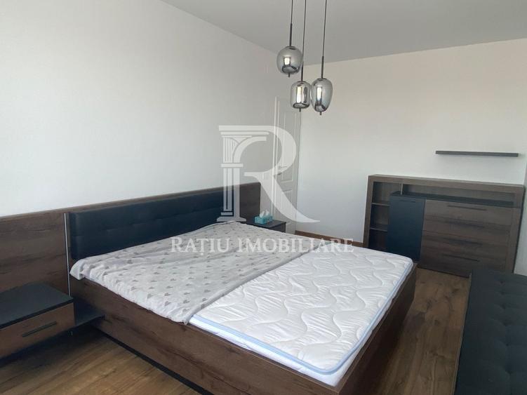 Apartament cu 3 camere decomandat, mobilat în Iosia