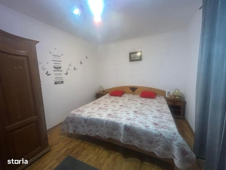 Casă cu 4 camere cu Teren 2000 Mp în Timișești