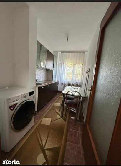 Apartament cu 2 camere decomandat în Calea București