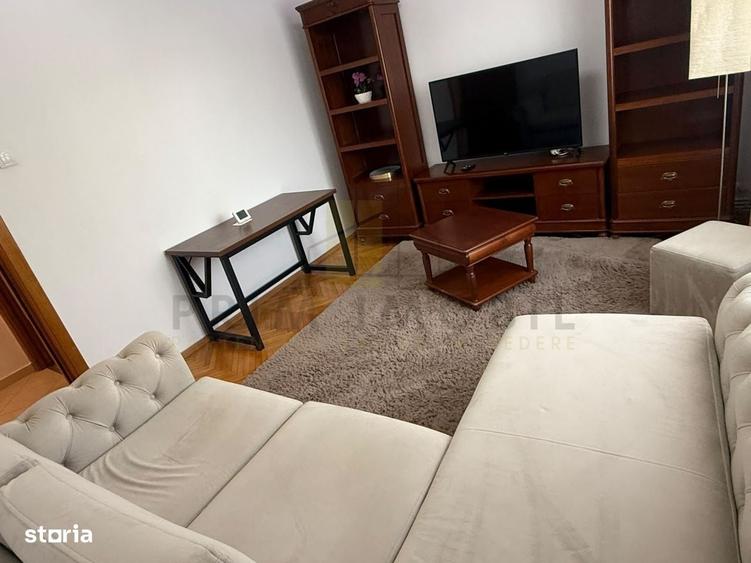 Apartament cu 2 camere decomandat în Hala Centrală