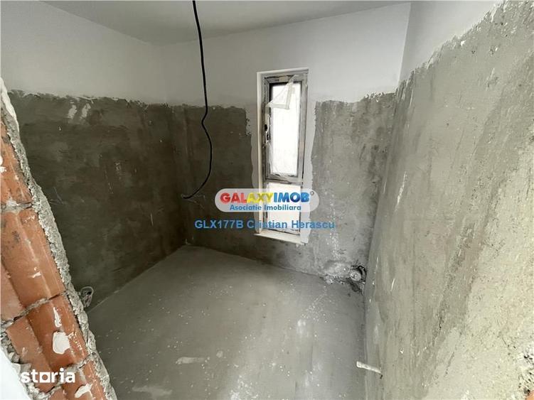 Casă cu 5 camere cu Teren 250 Mp în Central