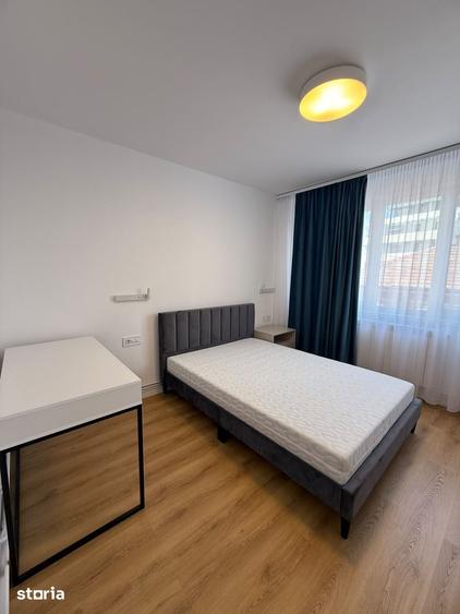 Apartament cu 3 camere semidecomandat în Central