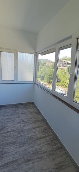 Casă cu 2 camere decomandat în Central