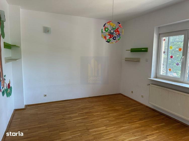 Casă cu 4 camere în Nord