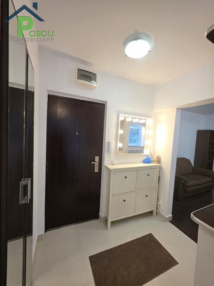 Apartament cu 2 camere semidecomandat în Berceni