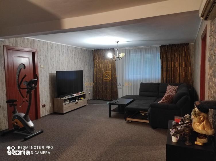 Casă cu 6 camere cu Teren 450 Mp în Dristor