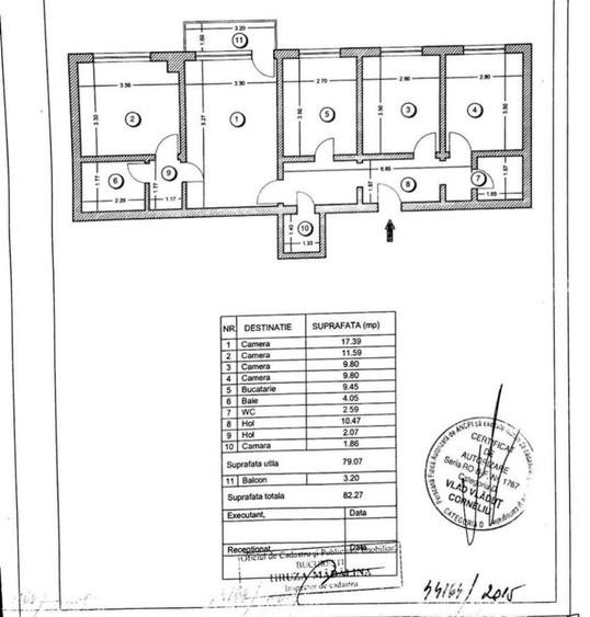 Apartament cu 4 camere semidecomandat în Runcu