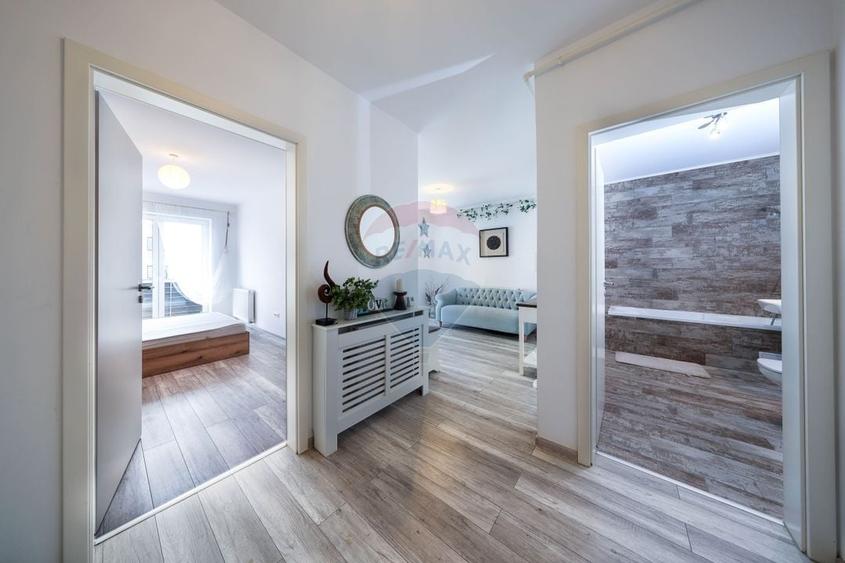 Apartament cu 2 camere decomandat, mobilat în Tractorul