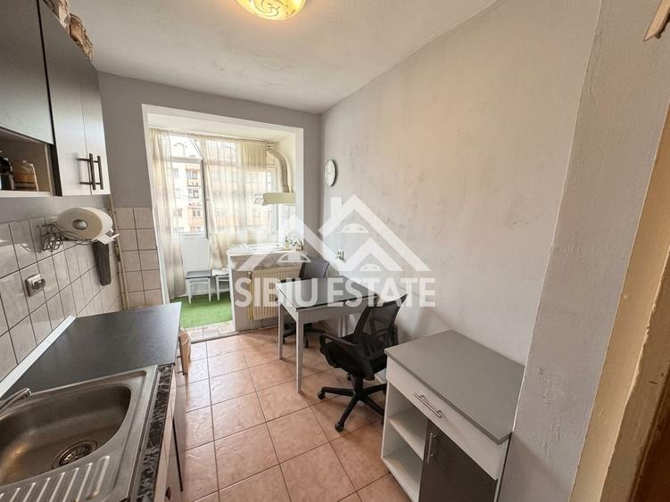 Apartament cu 2 camere în Mihai Viteazul
