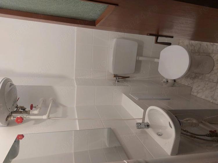 Apartament cu 4 camere semidecomandat, mobilat în Drumul Taberei