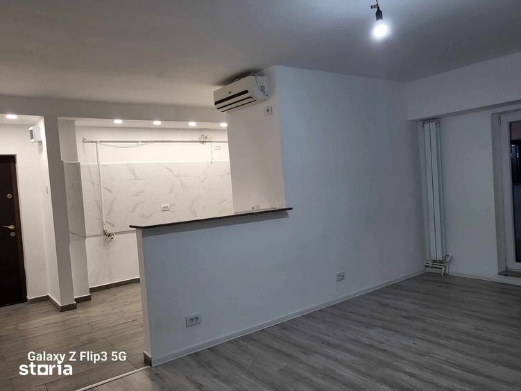 Apartament cu 3 camere decomandat în Gară