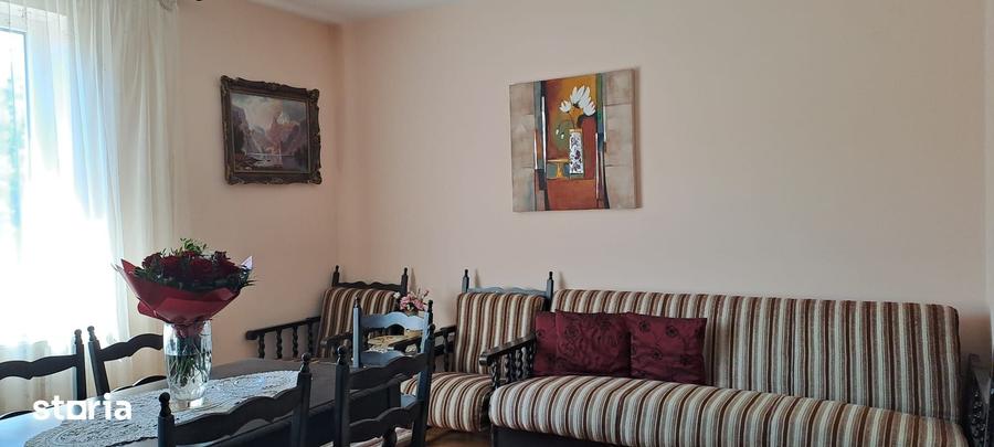 Casă cu 4 camere cu Teren 842 Mp în Central