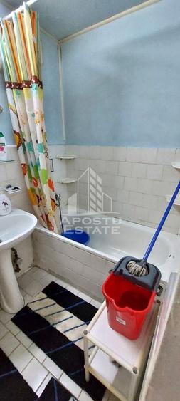 Garsonieră decomandată, mobilată în Fabric
