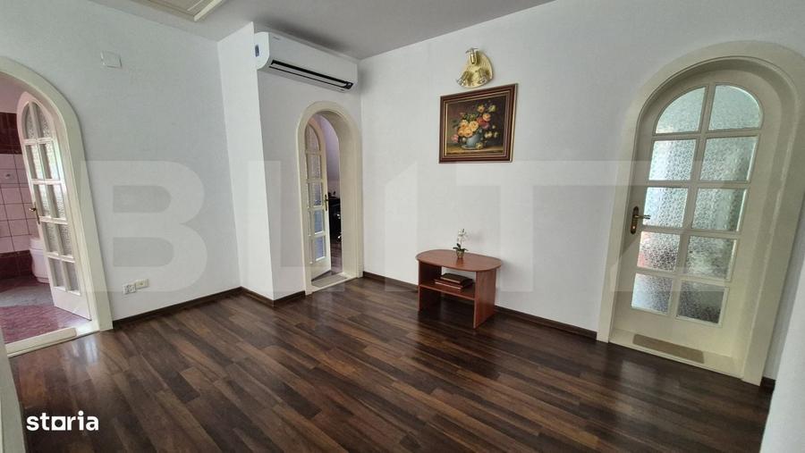 Casa cu 6 camere de vanzare, 245,70 mp, teren 525 mp, zona Bulevardulu - 13