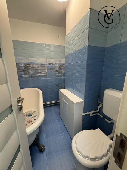 Apartament cu 3 camere semidecomandat în Iancului