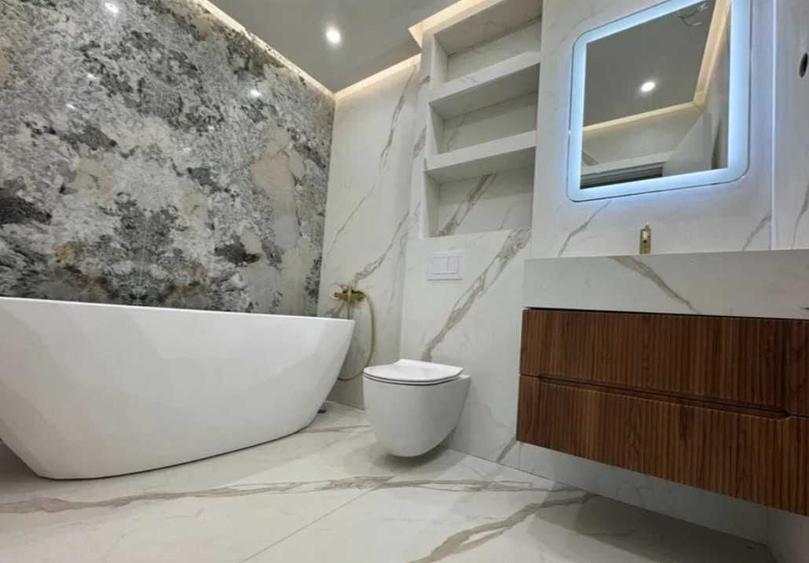 Apartament cu 3 camere decomandat în Lujerului