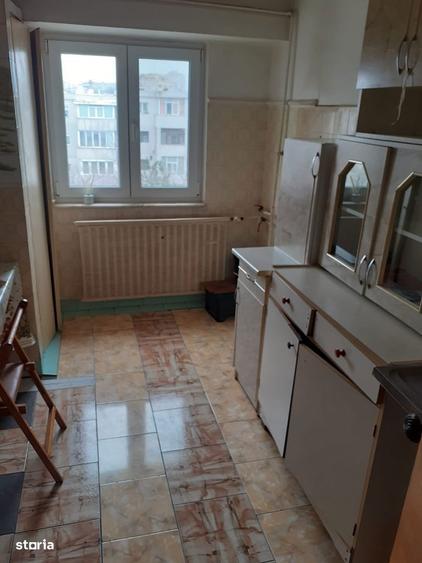 Apartament cu 3 camere decomandat în Dacia