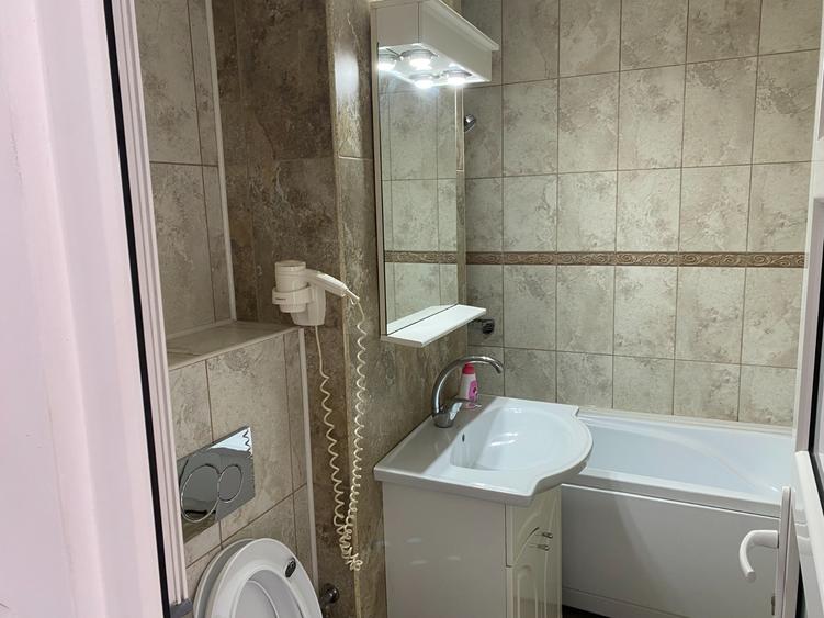 Apartament cu 3 camere decomandat, mobilat în Inel I