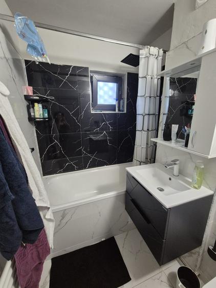 Apartament cu 2 camere semidecomandat în Calea București