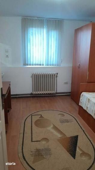 Casă cu 6 camere decomandat cu Teren 196 Mp în Copou