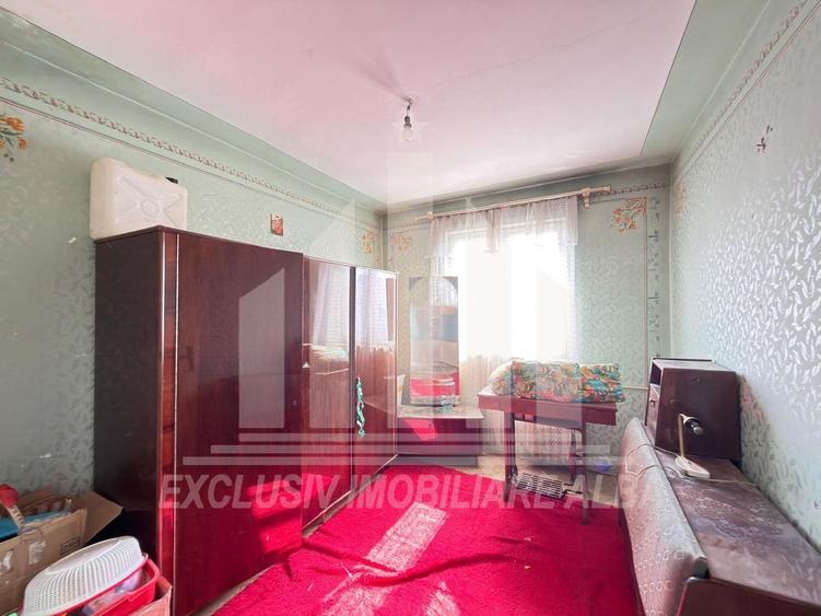 Apartament cu 4 camere semidecomandat în Cetate