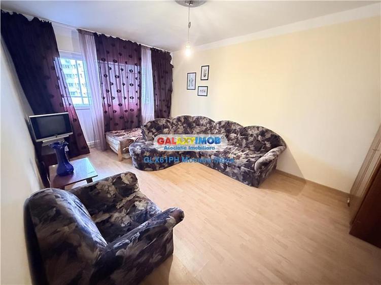 Apartament cu 4 camere decomandat, mobilat în Republicii
