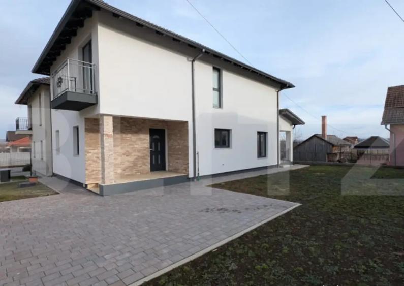 Casă cu 4 camere cu Teren 360 Mp în Micești