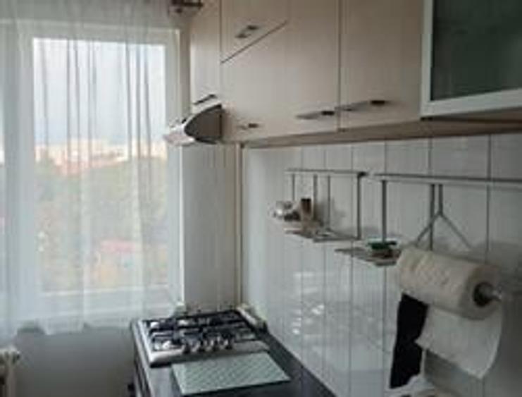 Apartament cu 2 camere semidecomandat în Obor