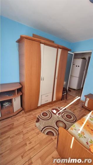 Apartament cu 2 camere decomandat în Petrișor