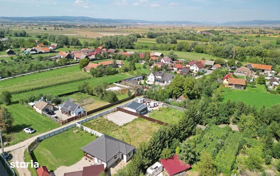 Teren de 1000 mp, în Chichiș