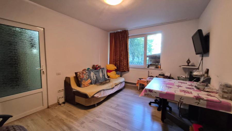 Liceul Traian /OCPI - ap 3 cam, semidecomandat, parter/4, centrala gaze - 12