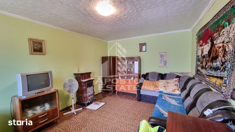 Casă cu 3 camere cu Teren 836 Mp în Giarmata