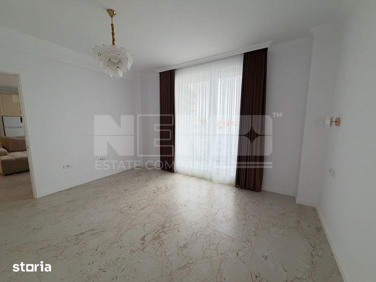 Apartament cu 3 camere semidecomandat în Central