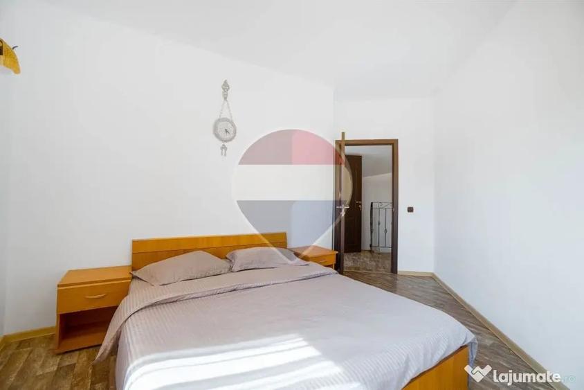 Casă cu 5 camere cu Teren 696 Mp în Vulcan