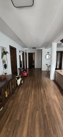 Casă cu 5 camere cu Teren 600 Mp în Central