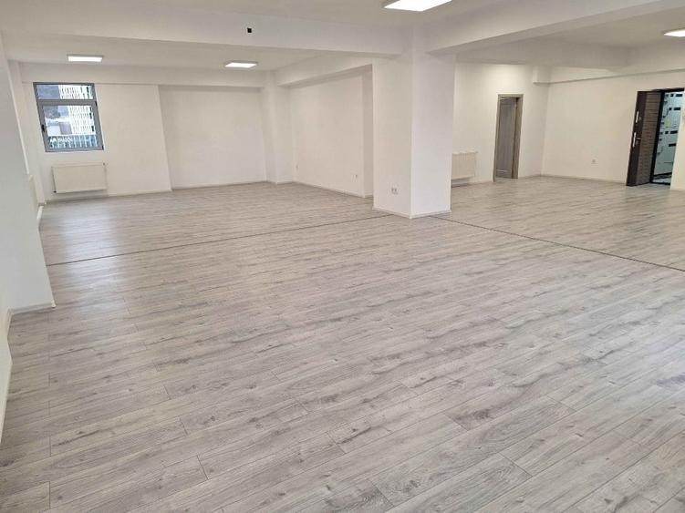 Birou, de 265 mp, în Centrul Civic