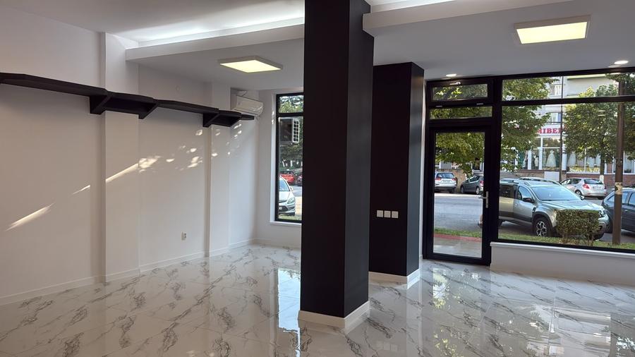 Spațiu comercial, de 62 mp, în Central