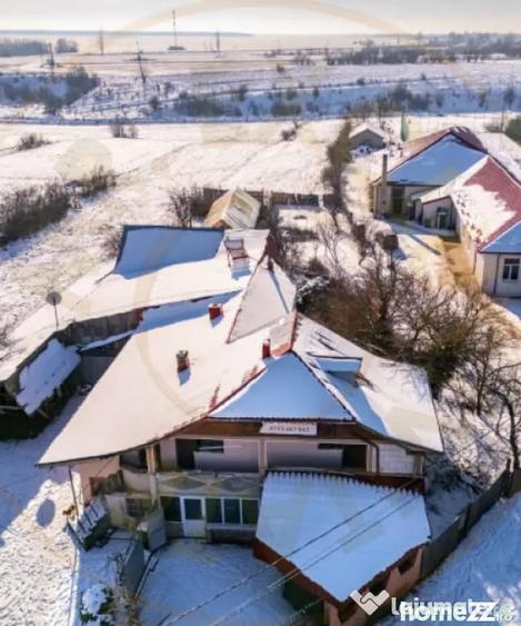 Casă cu 5 camere cu Teren 5232 Mp în Căldăraru