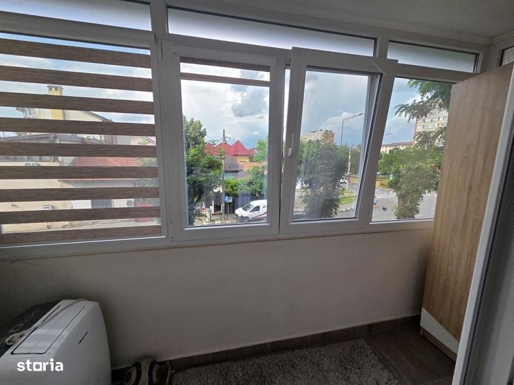 Apartament cu 3 camere în 1 Mai