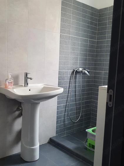 Casă cu 4 camere cu Teren 300 Mp în Domnești
