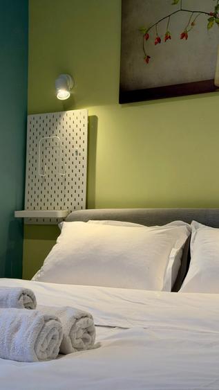 Apartament cu 4 camere decomandat, mobilat în Universitate