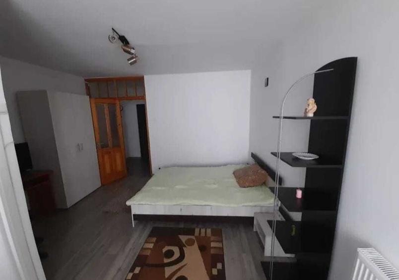 Garsonieră semidecomandată în Central