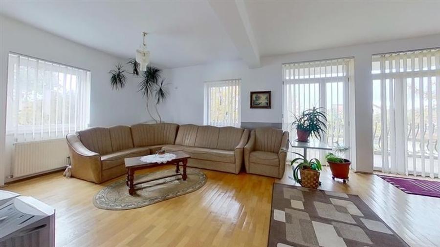Ansamblu rezidential/ birouri/  4 niveluri si 700 mp de teren, Tractorul, Brasov - 1