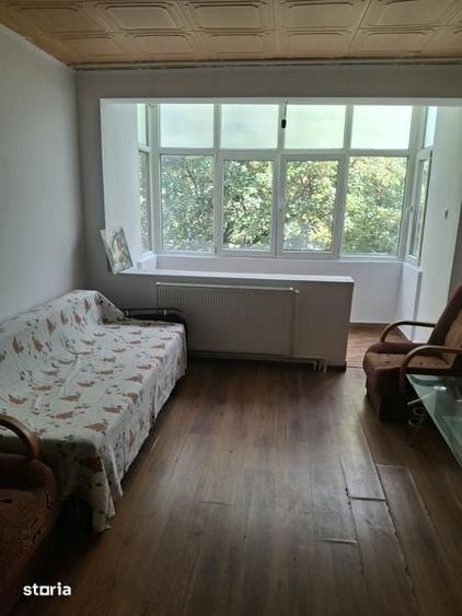 Apartament cu 2 camere nedecomandat în Independenței