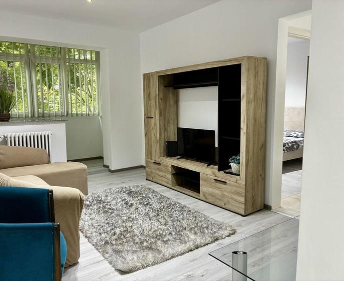Apartament cu 2 camere semidecomandat în Central