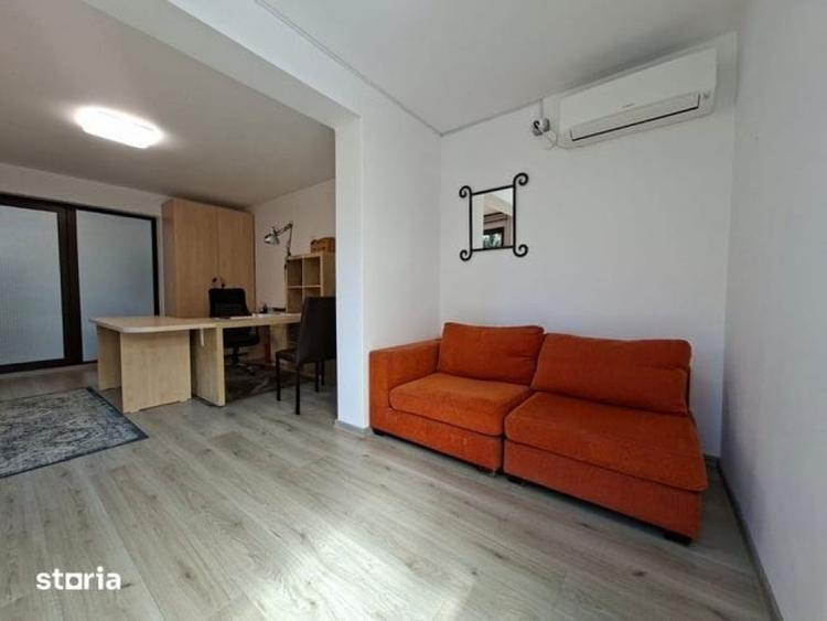 Casă cu 3 camere cu Teren 1600 Mp în Central